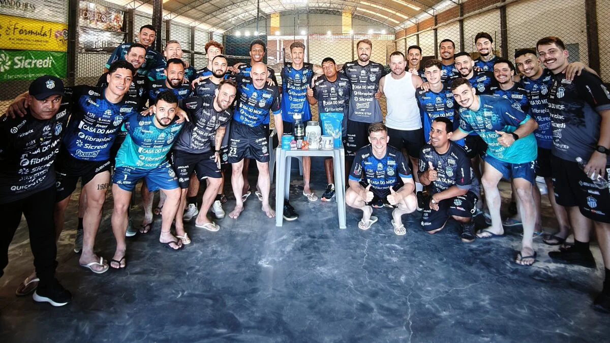 Futsal São Lourenço promove bate-papo sobre nutrição esportiva para atletas e comissão técnica
