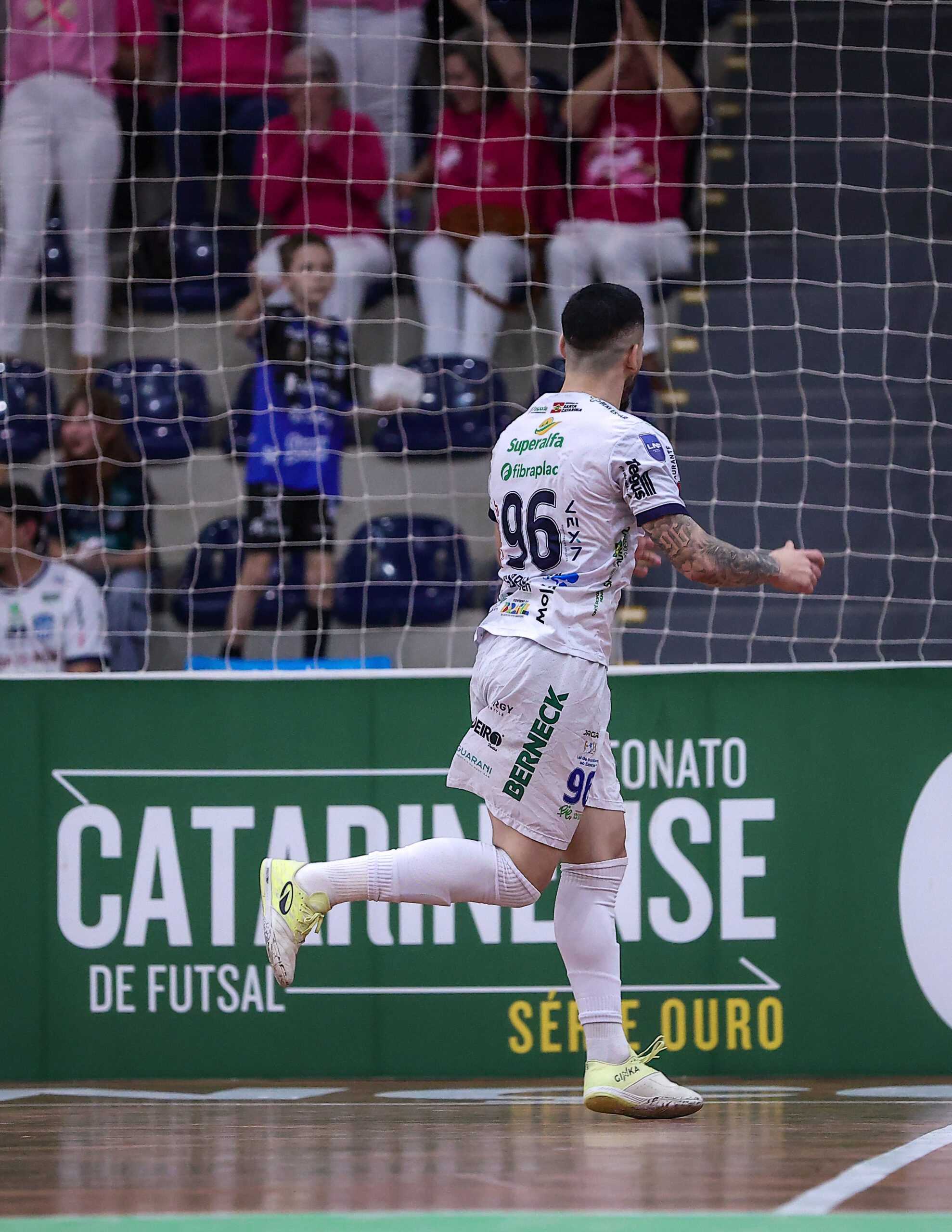 Diante da torcida Futsal São Lourenço conquista vaga para a semifinal do Catarinense Série Ouro