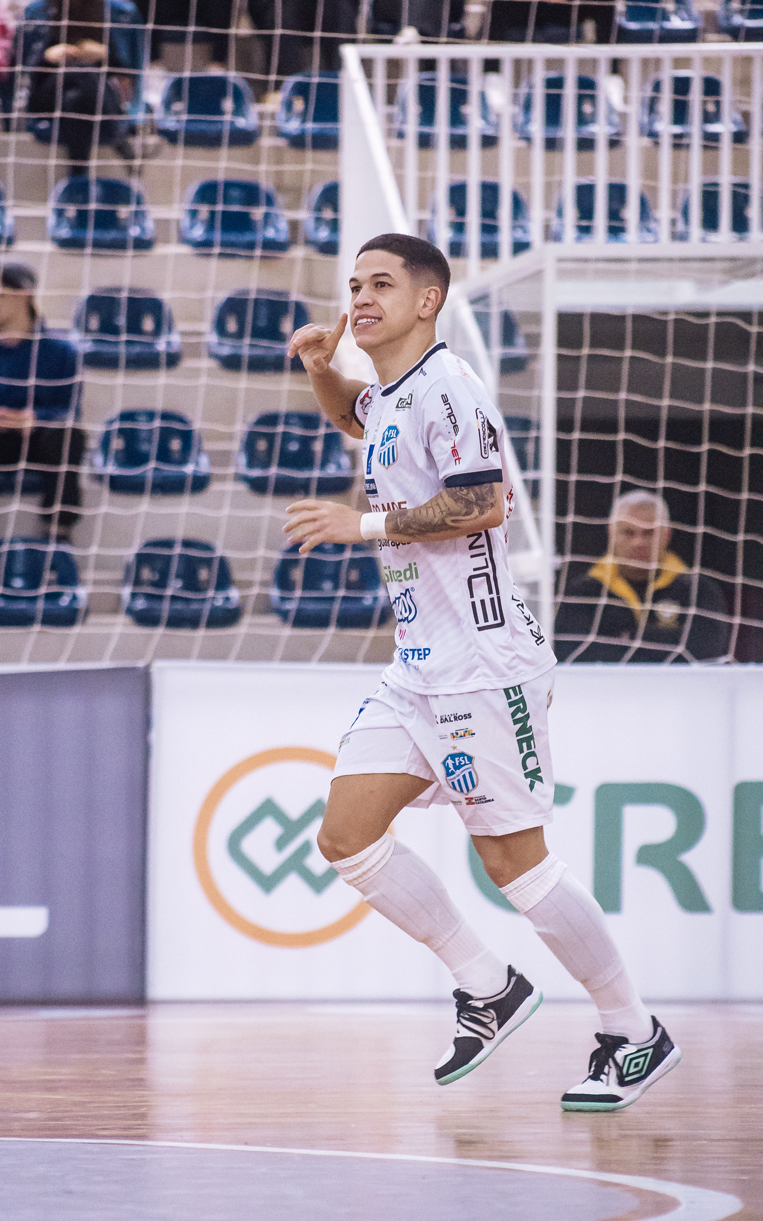 Pedrinho Zaballa é eleito Craque do Mês da LNF Silver Cresol; São Lourenço domina seleção de setembro