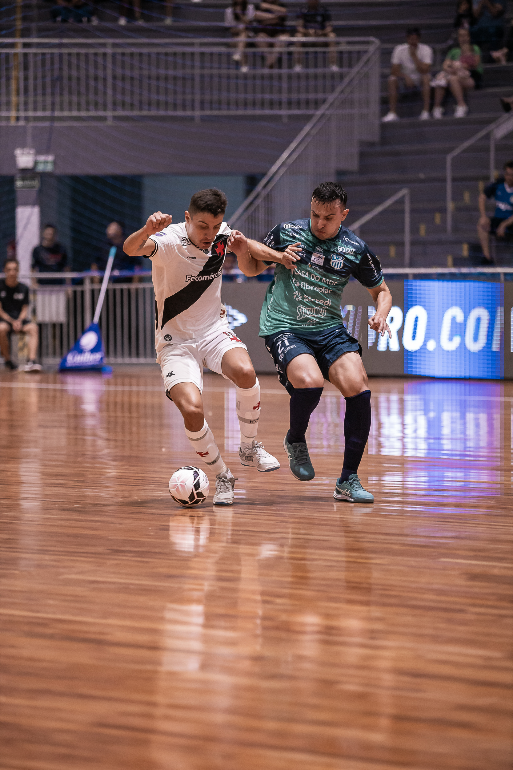 Futsal São Lourenço e Vasco abrem disputa por vaga na final da LNF Silver