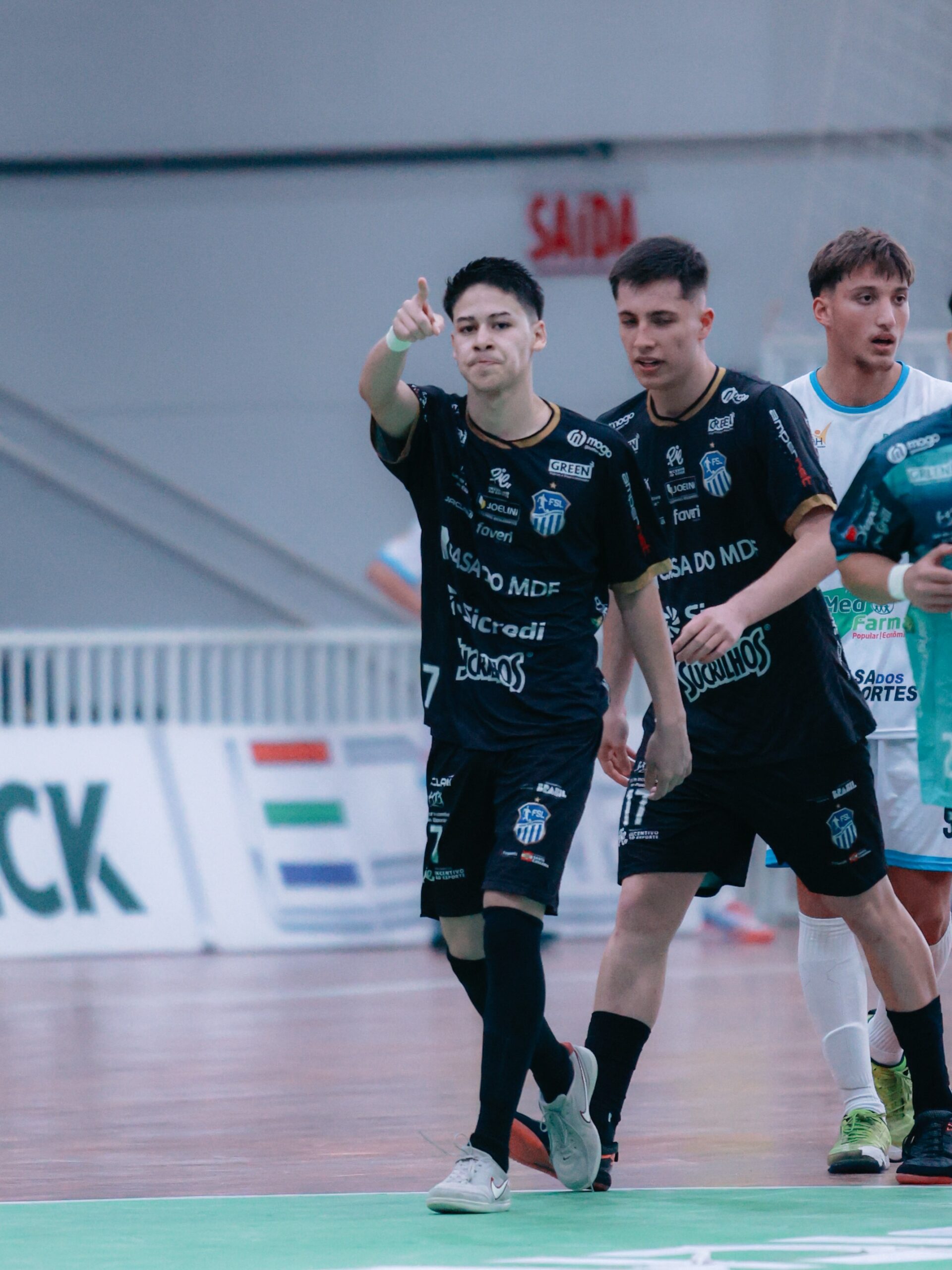 Sub-18 do Futsal São Lourenço goleia Capinzal e garante vaga direta na semifinal da Liga Catarinense